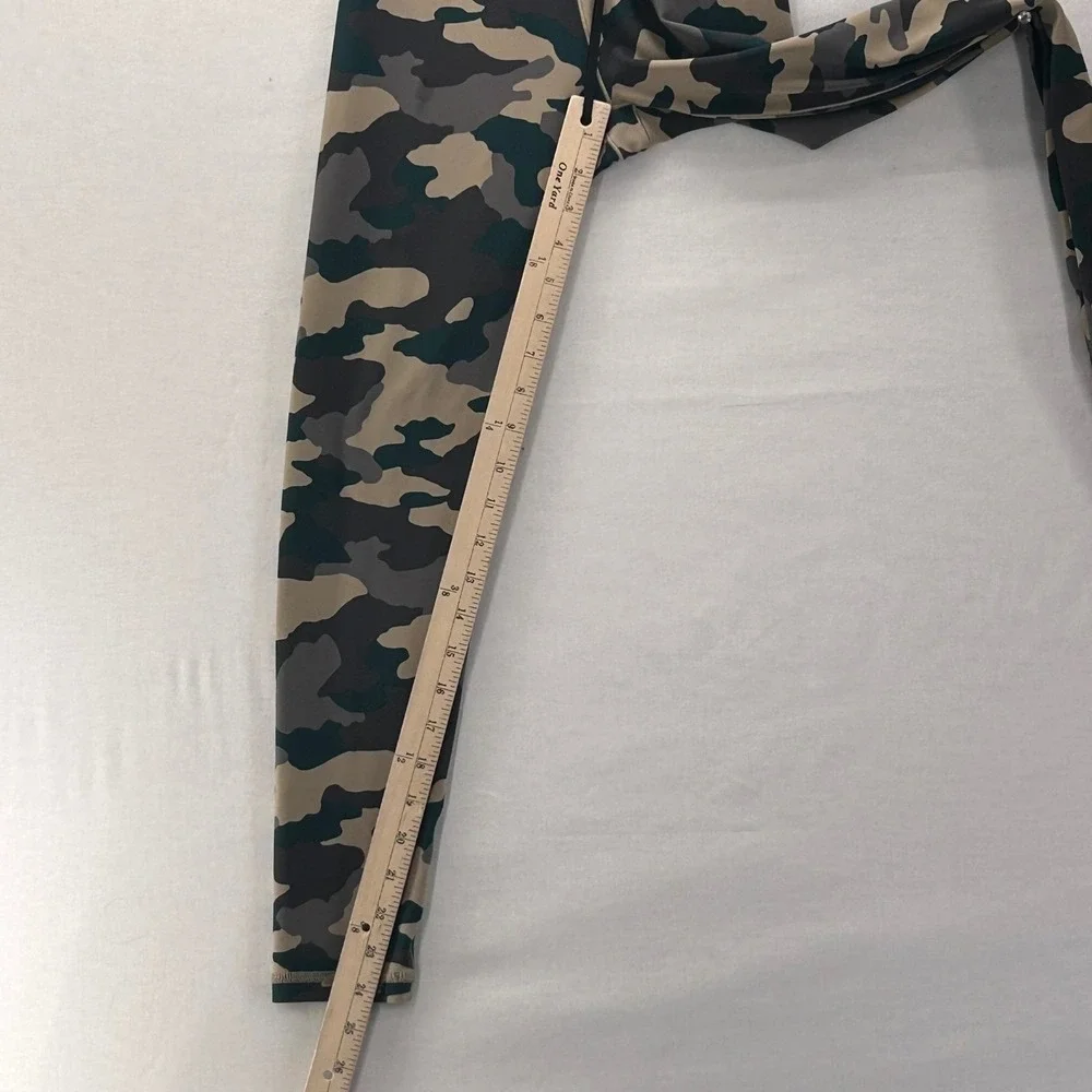 Aerie Crossover Leggings‎ Camo Medium